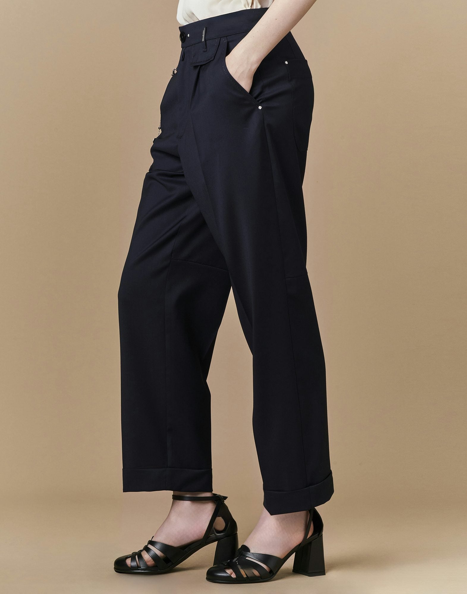 Concise Straight leg pants with double ticket pocket