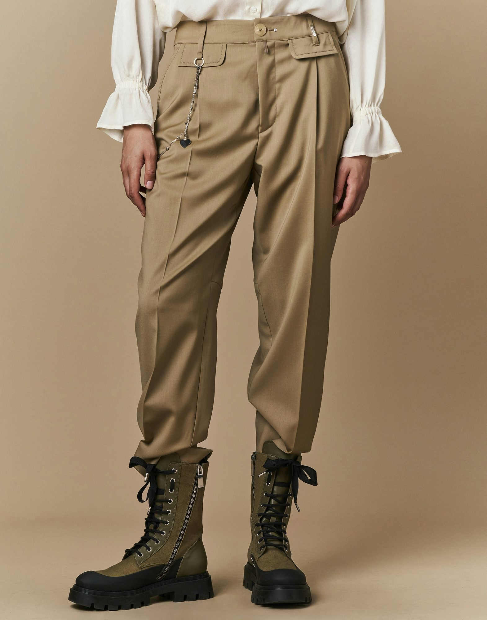 Concise Straight leg pants with double ticket pocket
