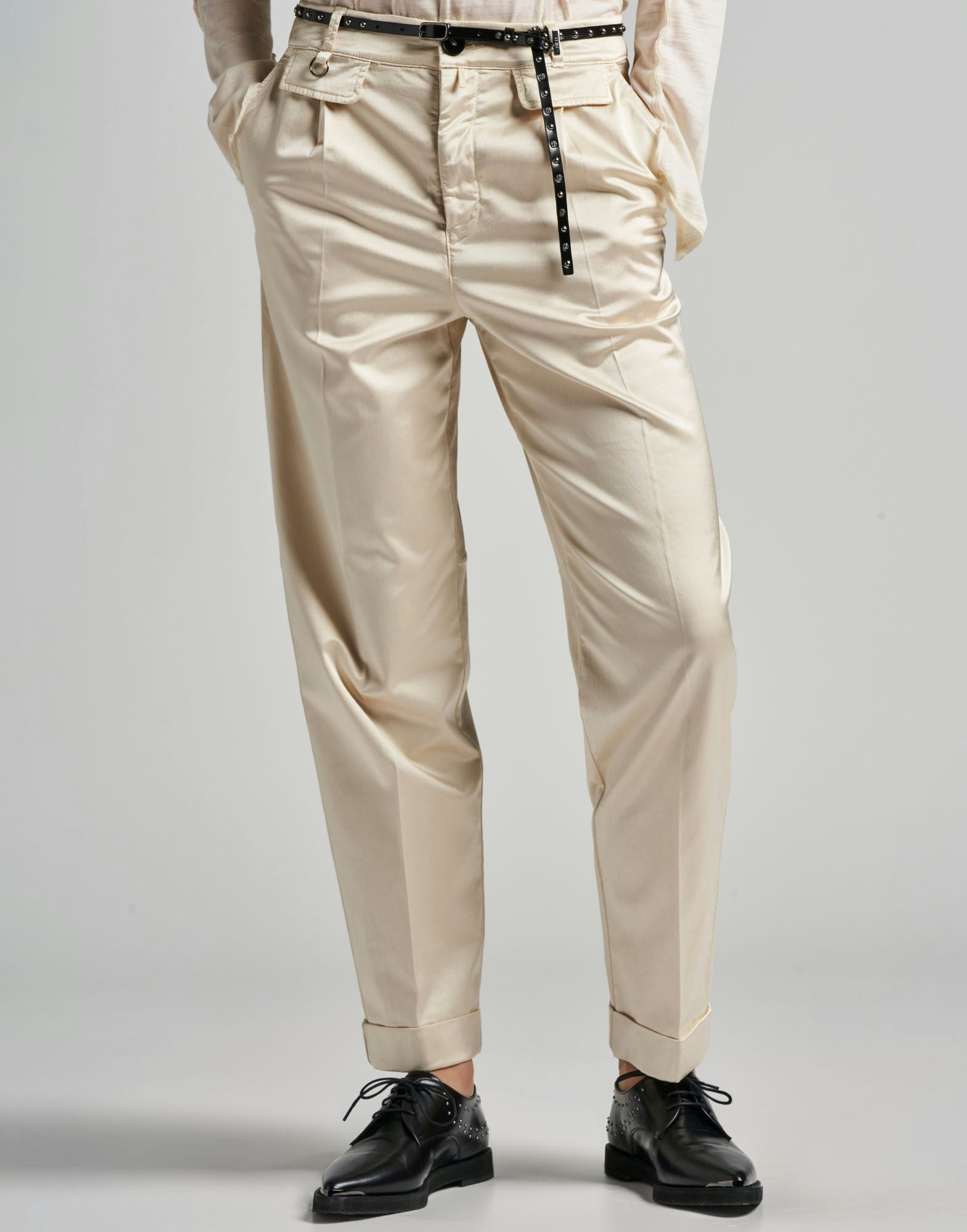 Concise Straight leg pants with double ticket pocket