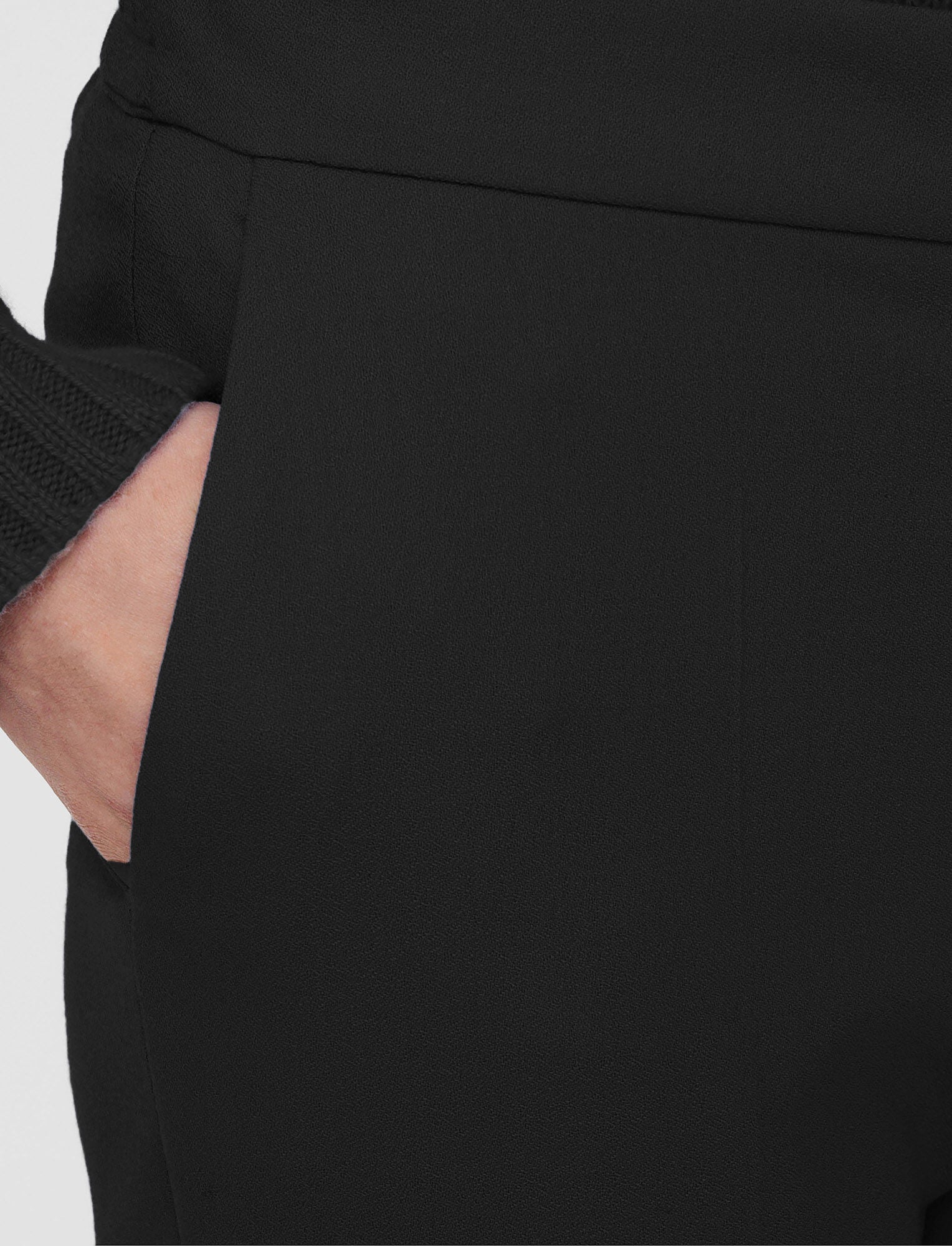Vilar Tailoring Crepe Trousers Black
