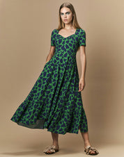 Fantastic Full skirted dress with fitted bodice and leaf print