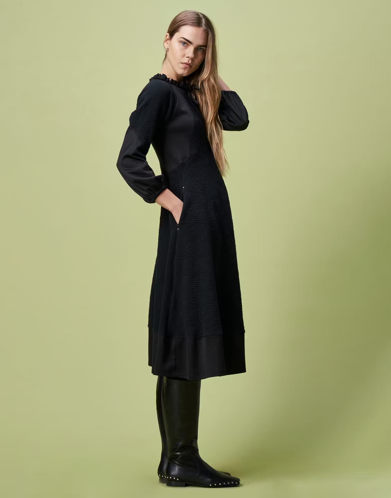 Anticipation black dress in matelasse jersey
