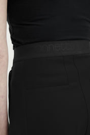 Gent Modern Pants in a Barrel Cut Black