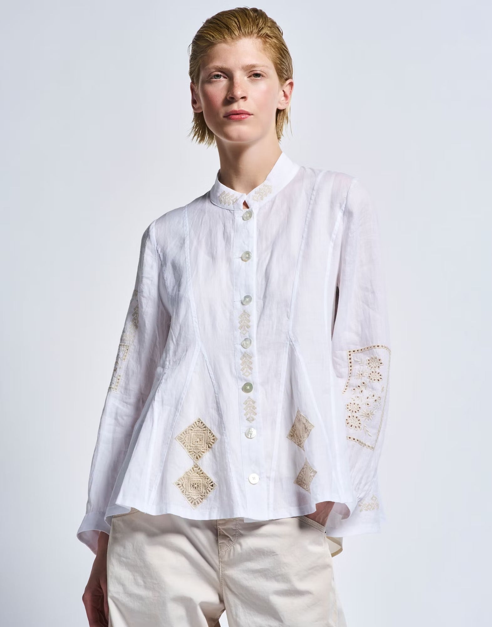 Sequential Ecru ramiè jacket with embroidery