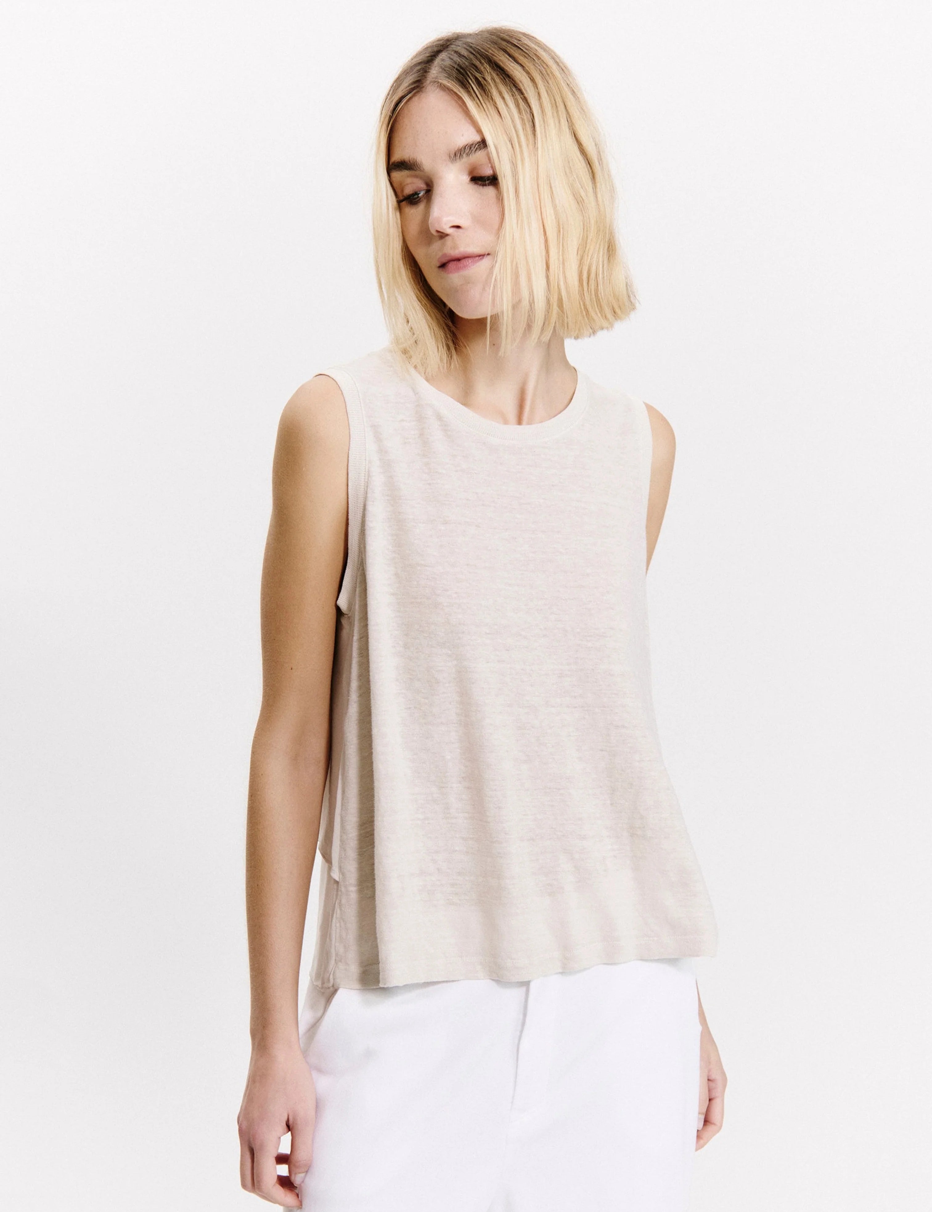Linen layer tank