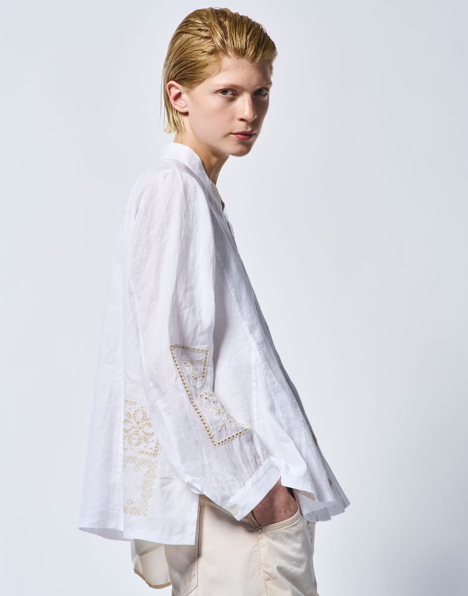 Sequential Ecru ramiè jacket with embroidery