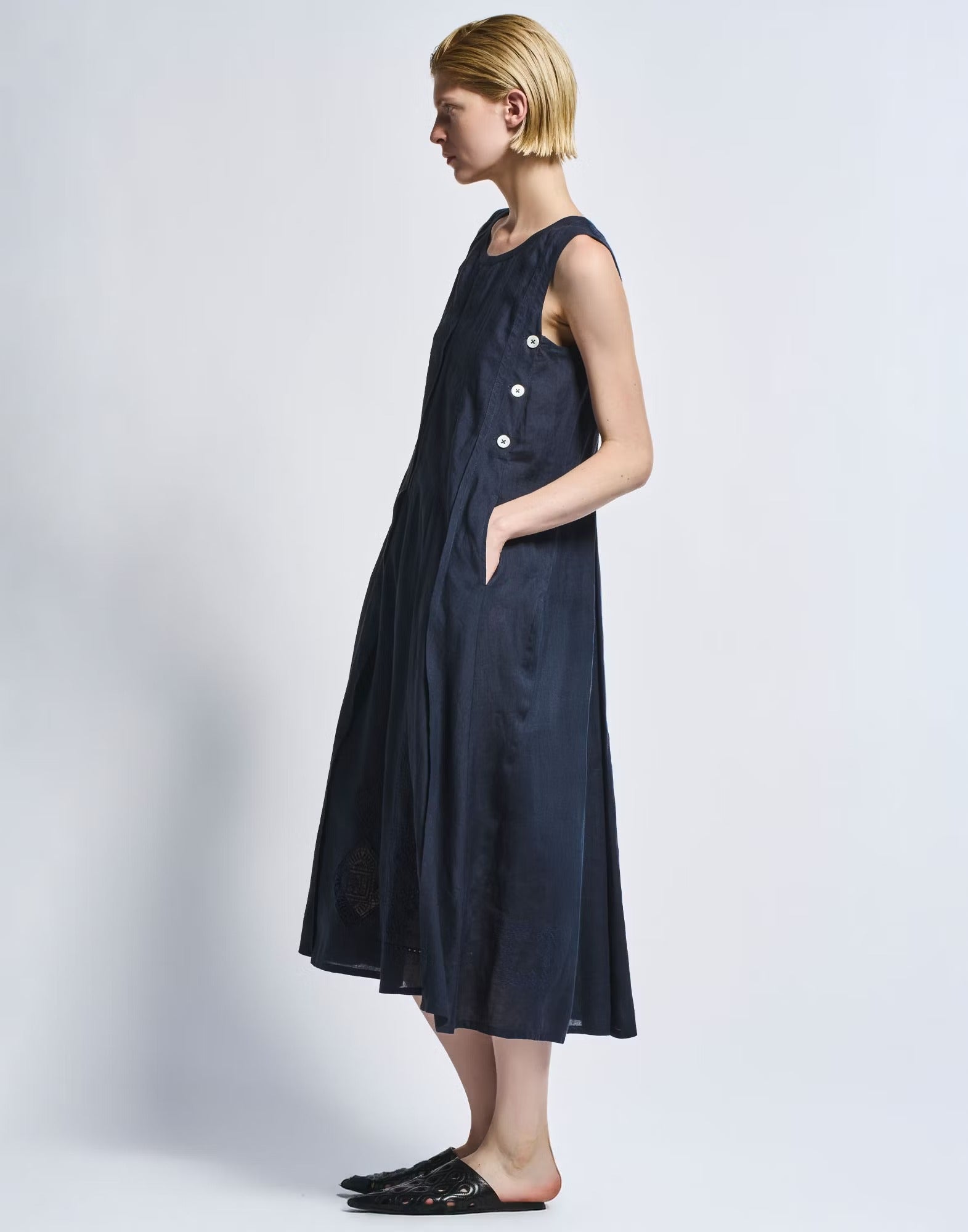 Illustrate Navy blue midi ramiè dress with embroidery
