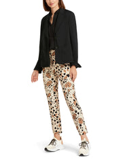 Blazer with wide lapel