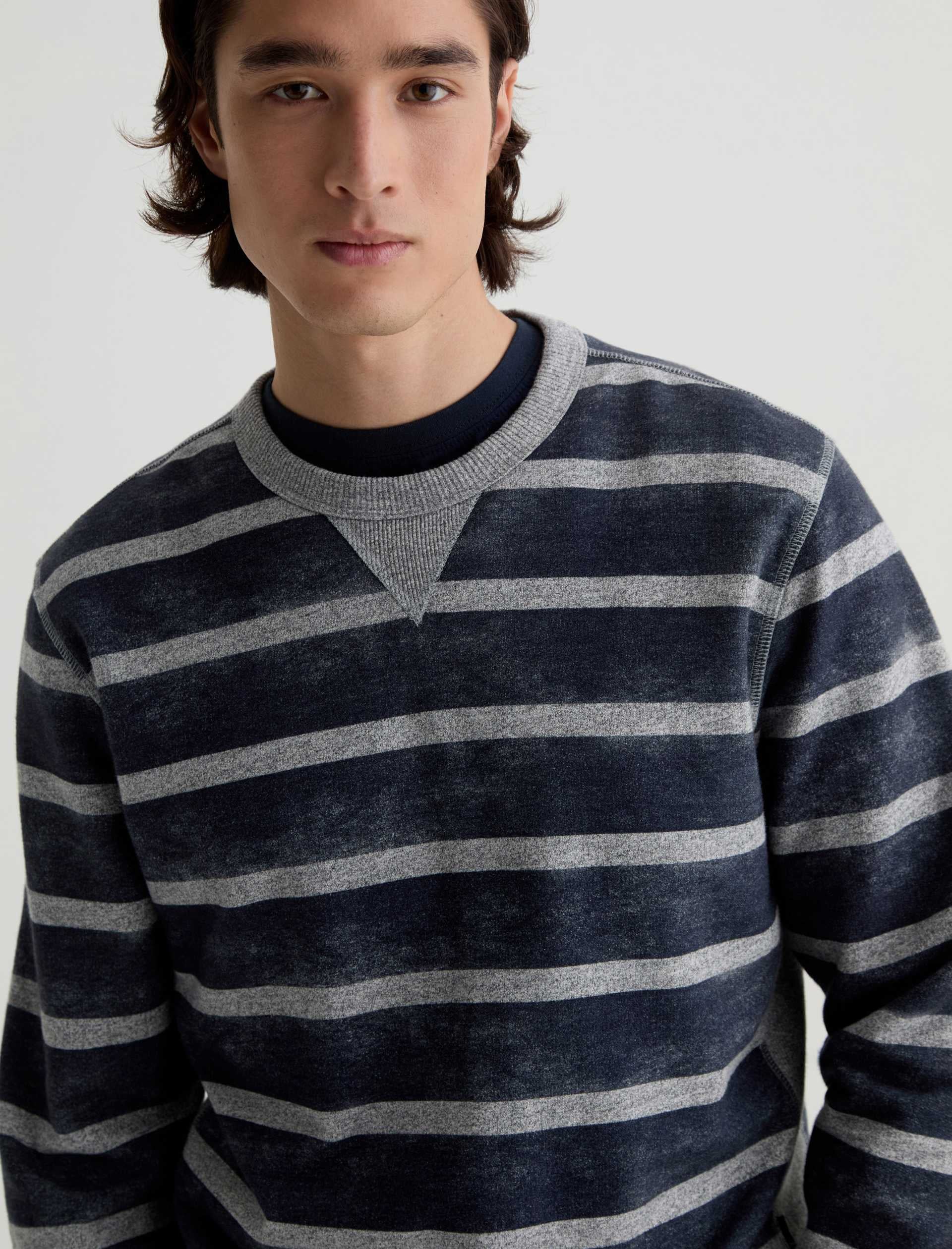 Blake Crew Sweatshirt Navy/Grey Stripe