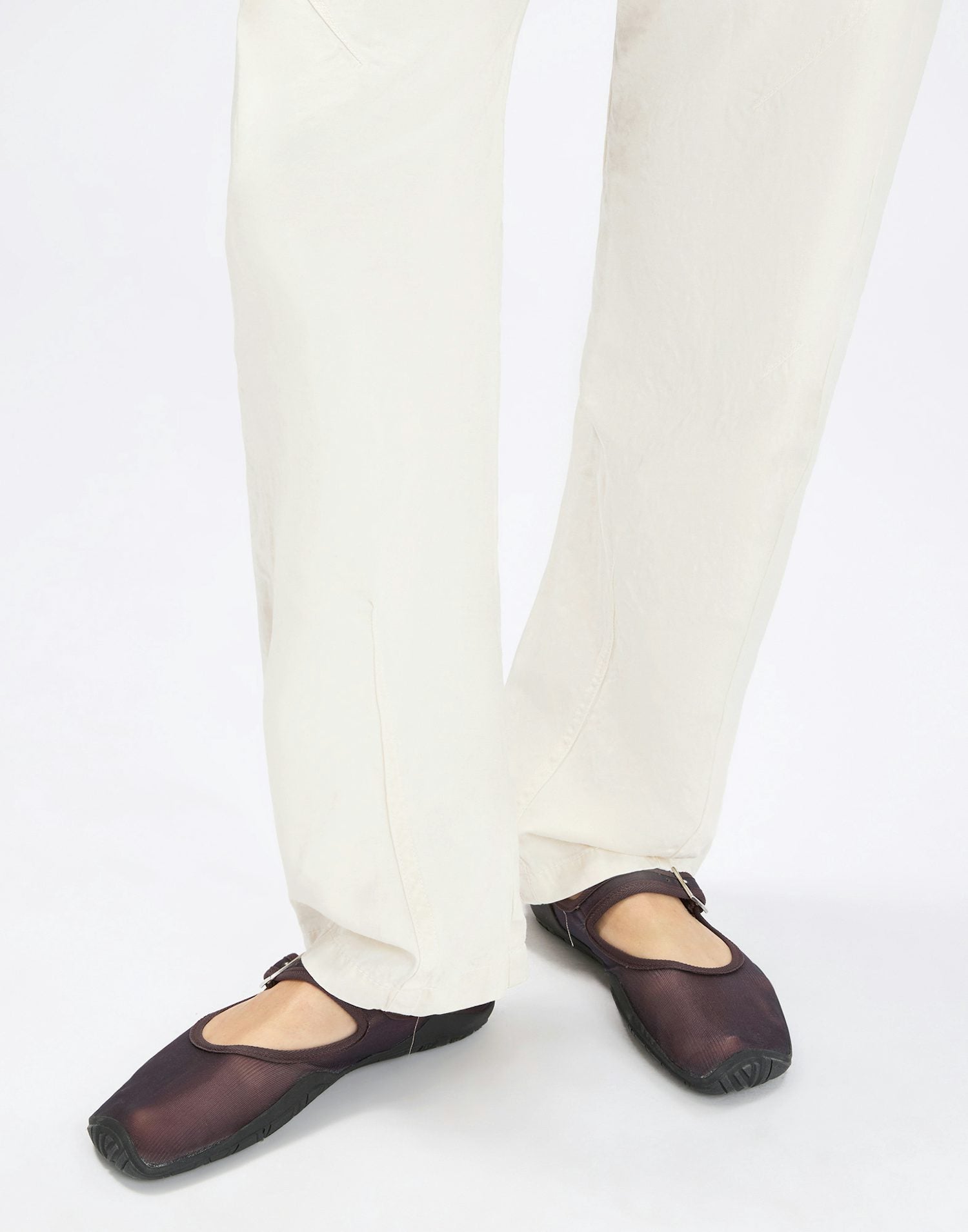Trice Straight-Leg Pants in White Cotton and Linen