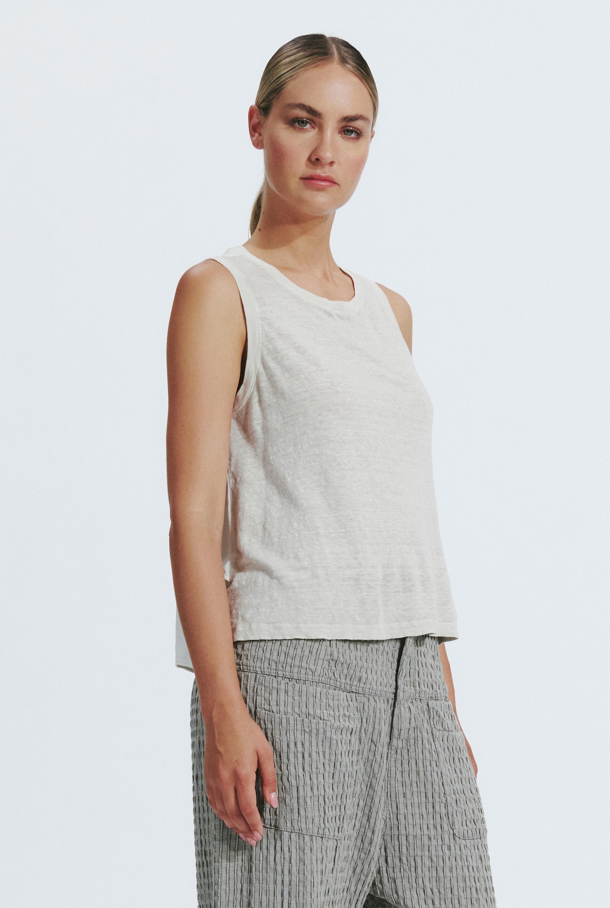Linen layer tank