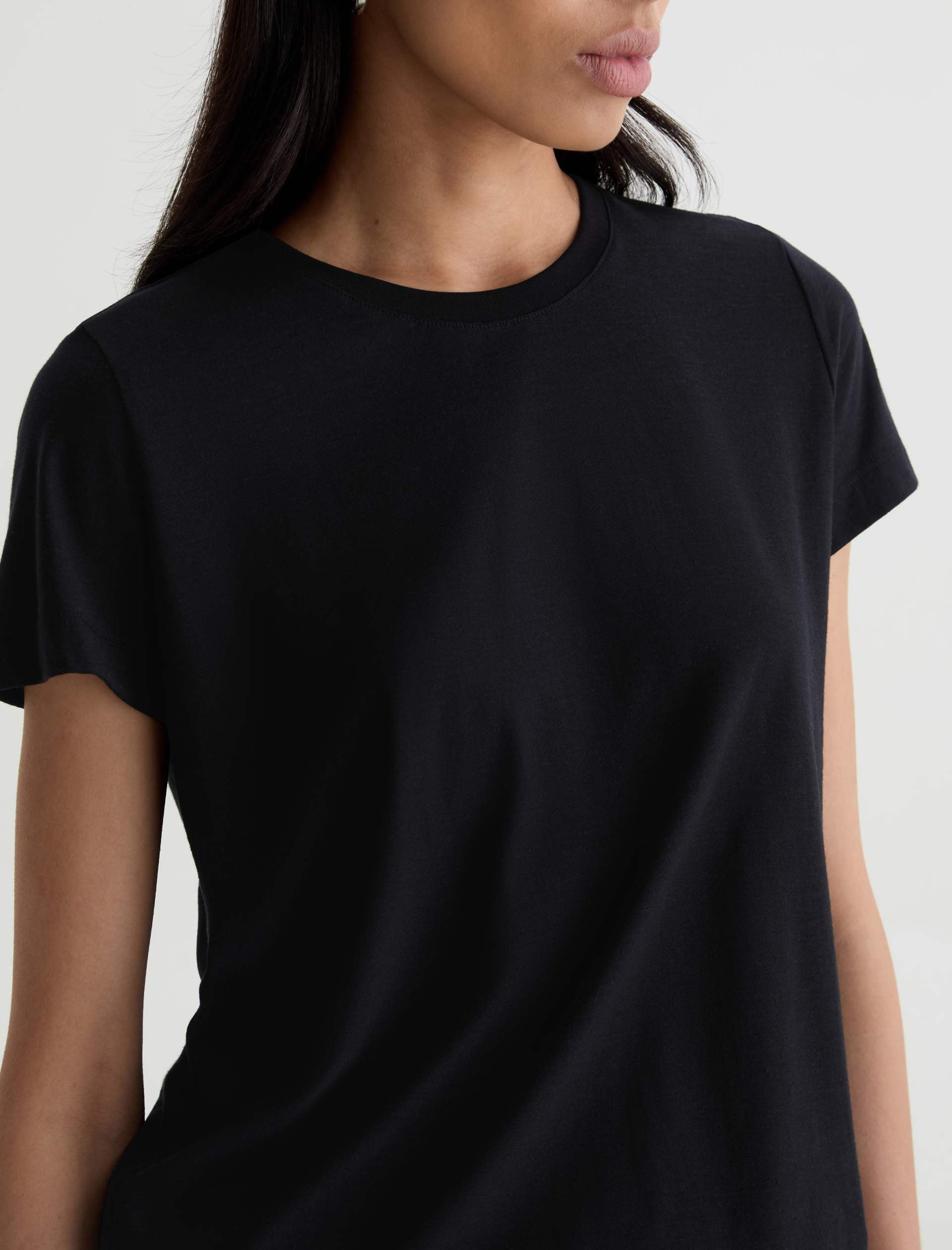 Zoie Tee Super Black