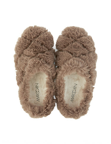 MarccainFurrySlipOnCozyShoes-04.jpg