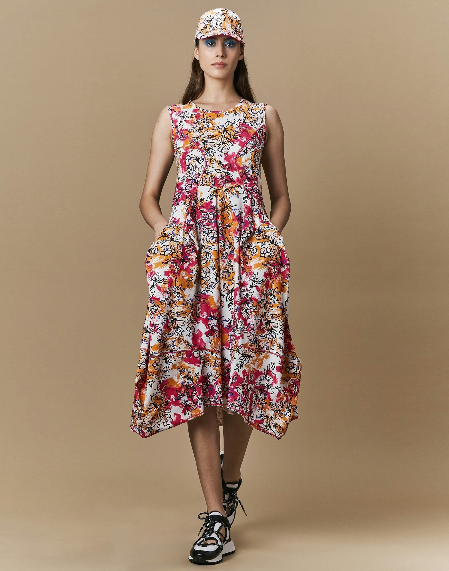 Praise Sleeveless dress in orange and fuchsia printed