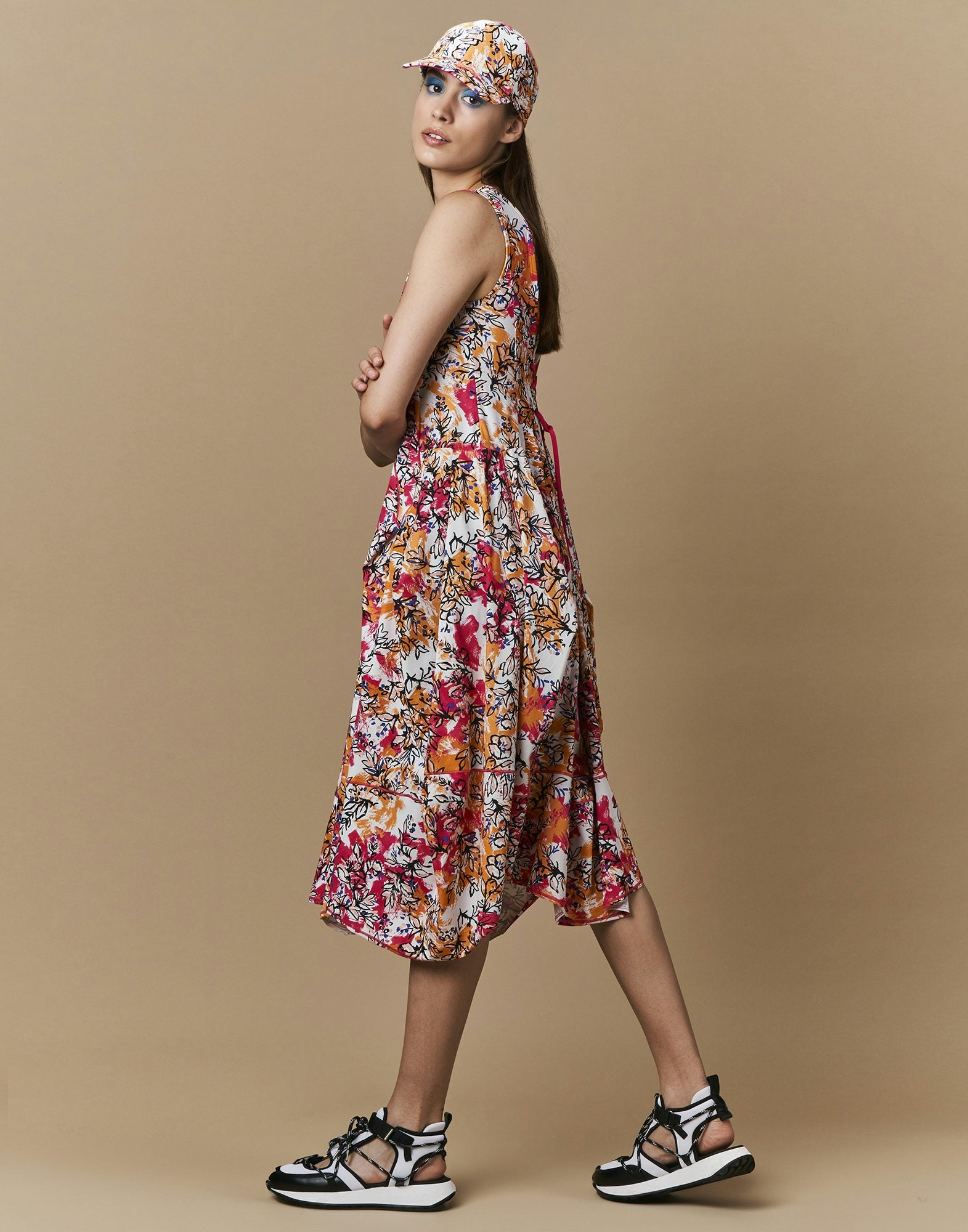 Praise Sleeveless dress in orange and fuchsia printed