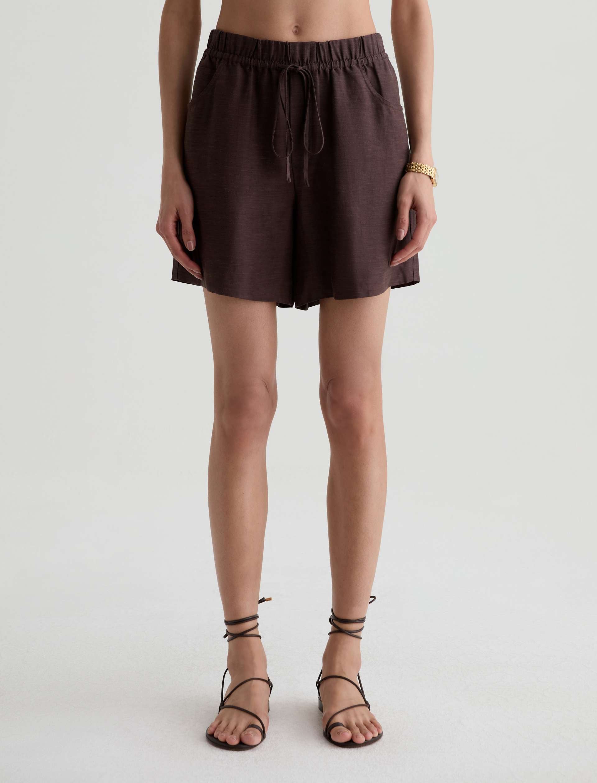 Century Cinched Oak Barrel Brown Shorts