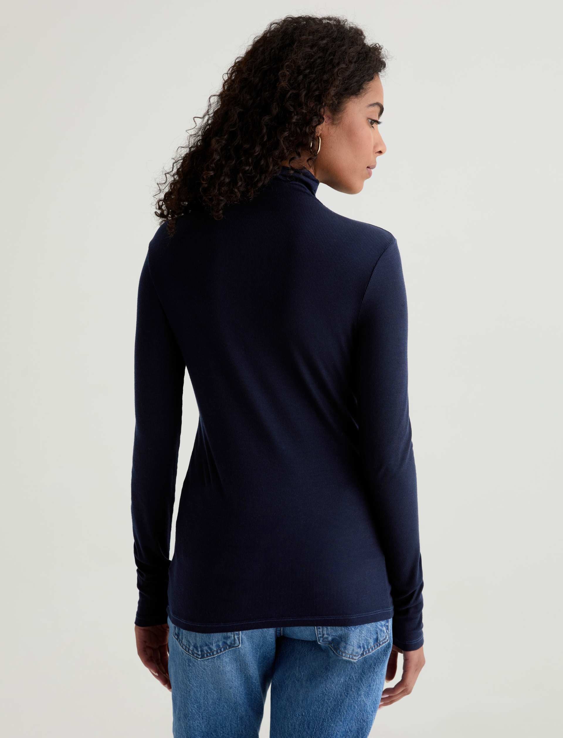 Chels Turtleneck Deep Trenches