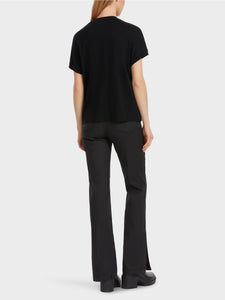 T-shirt with beaded collar