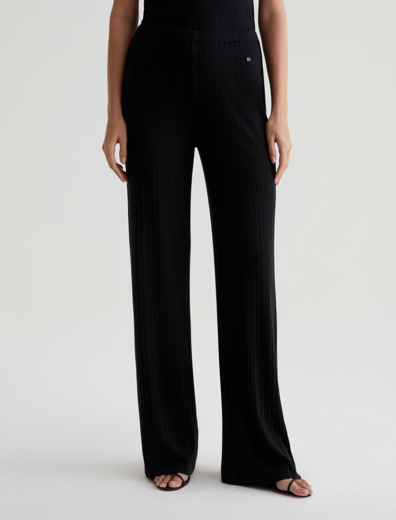 Relaxed Wide Leg Pant