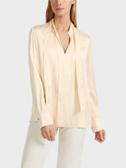 Blouse with scoop neck Cream