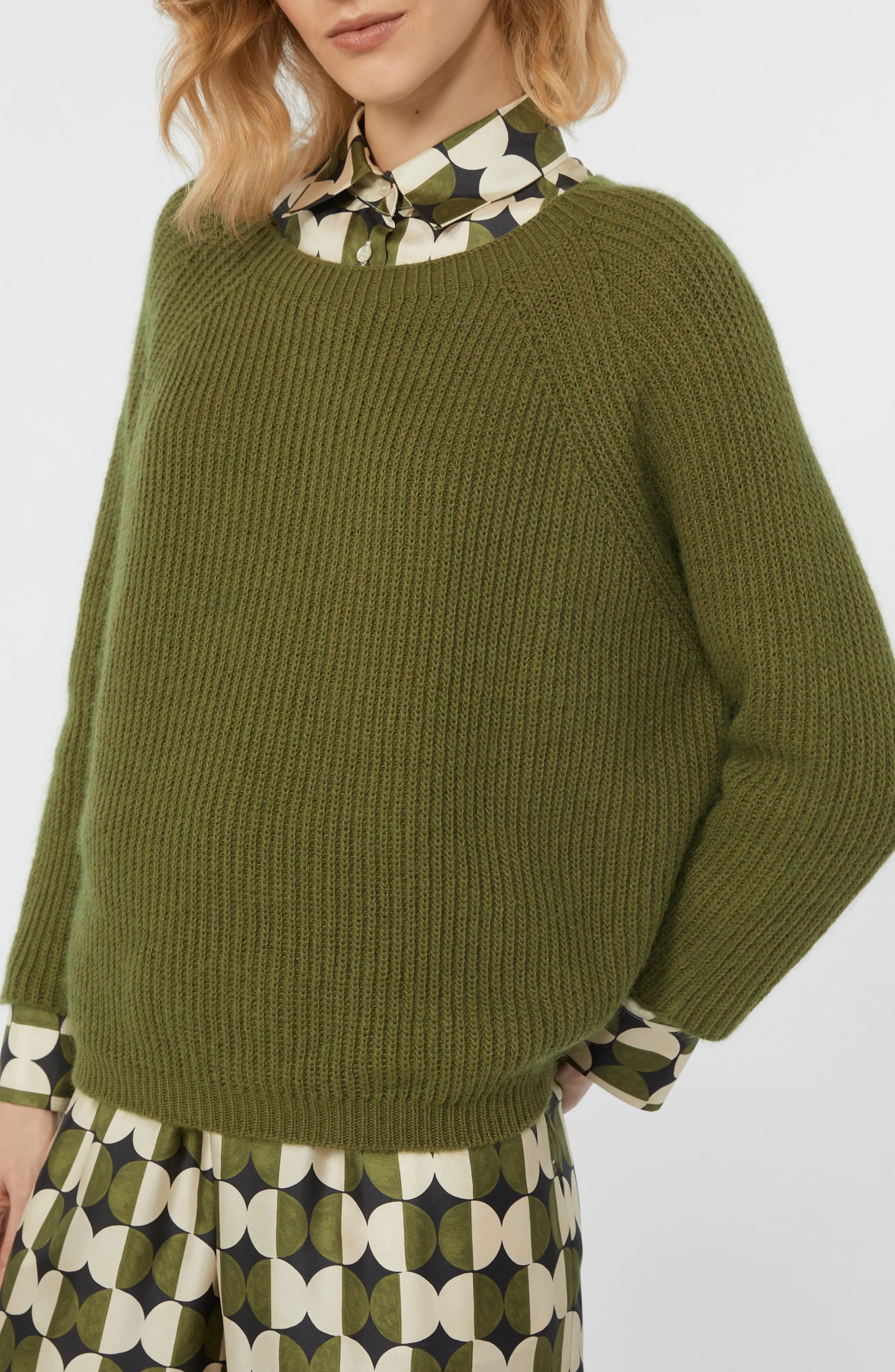 Xeno Sweater Olive Green