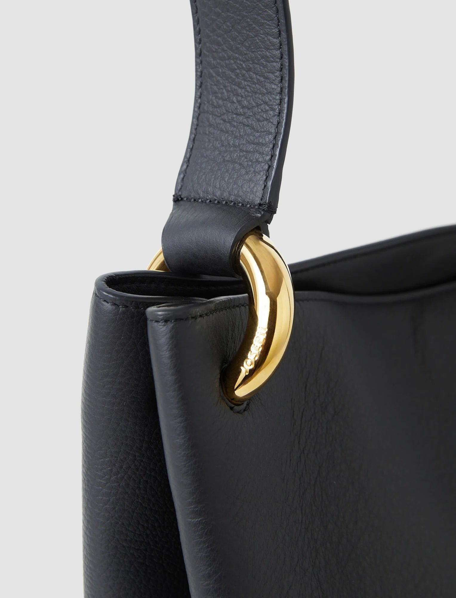 Bucket Bag Seta Leather Black