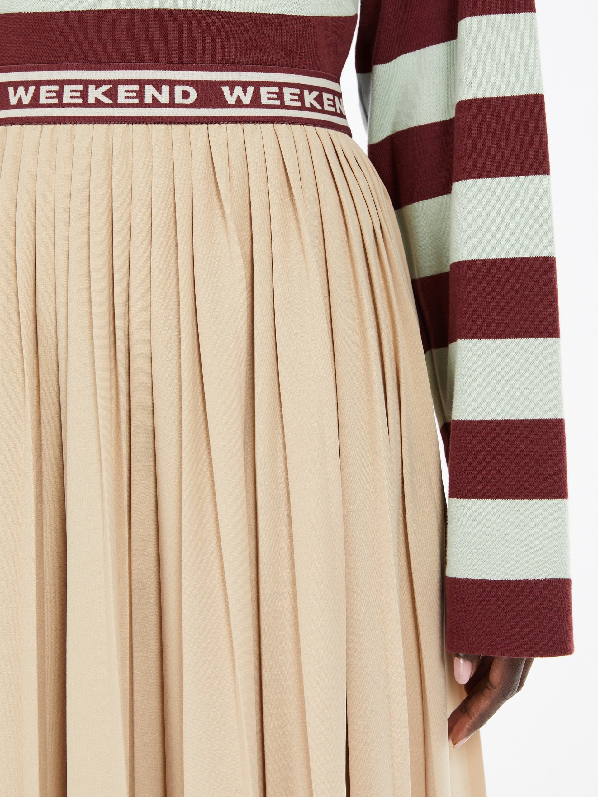 Bleu Sand pleated skirt