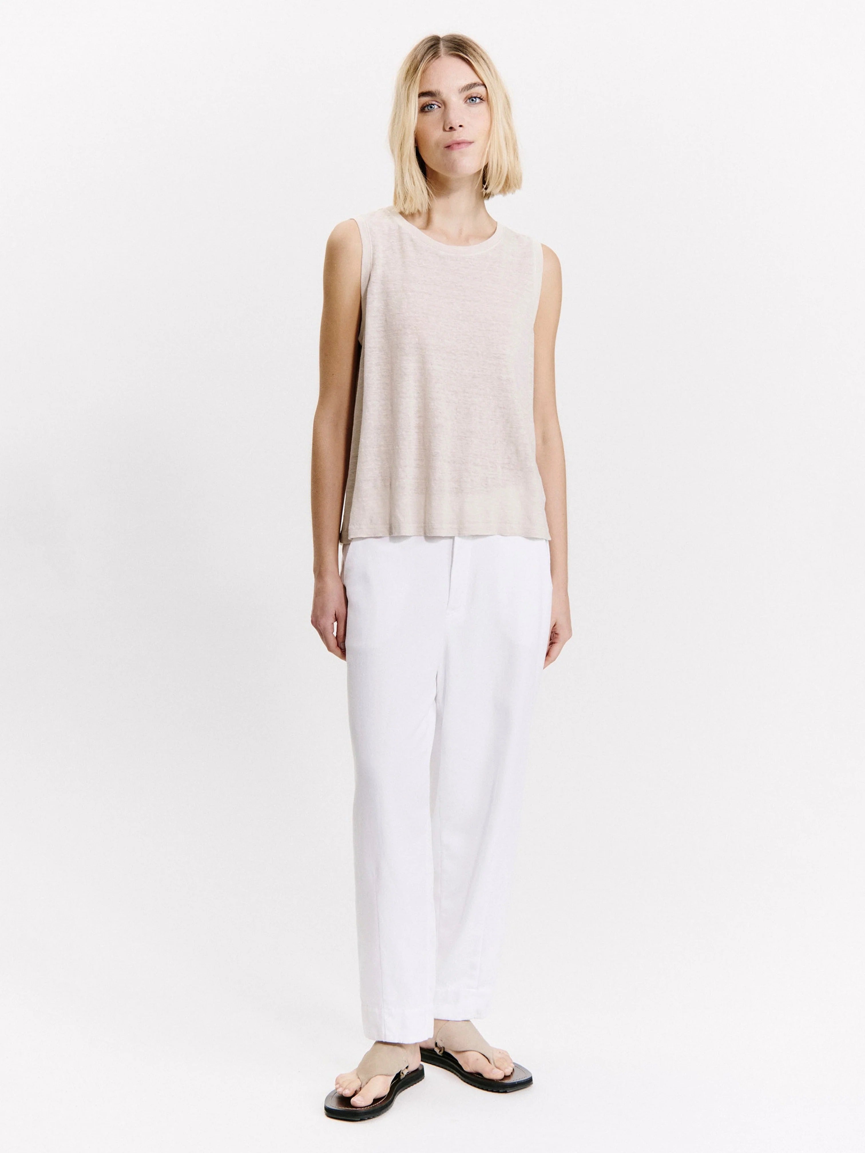 Linen layer tank