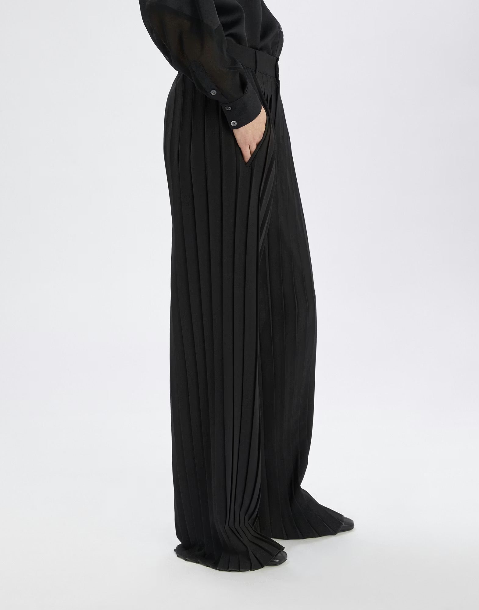 Drew Black  pants with pleating