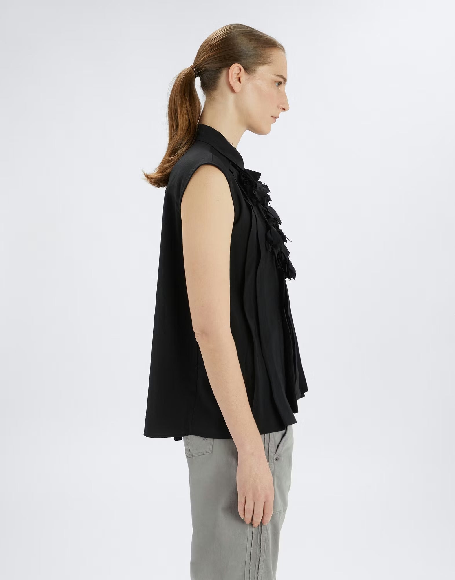 Doodle Black sleeveless shirt in viscose with floral appliqué