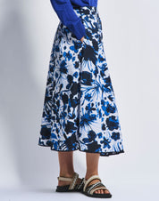 Swing Midi pleated skirt with blue floral print