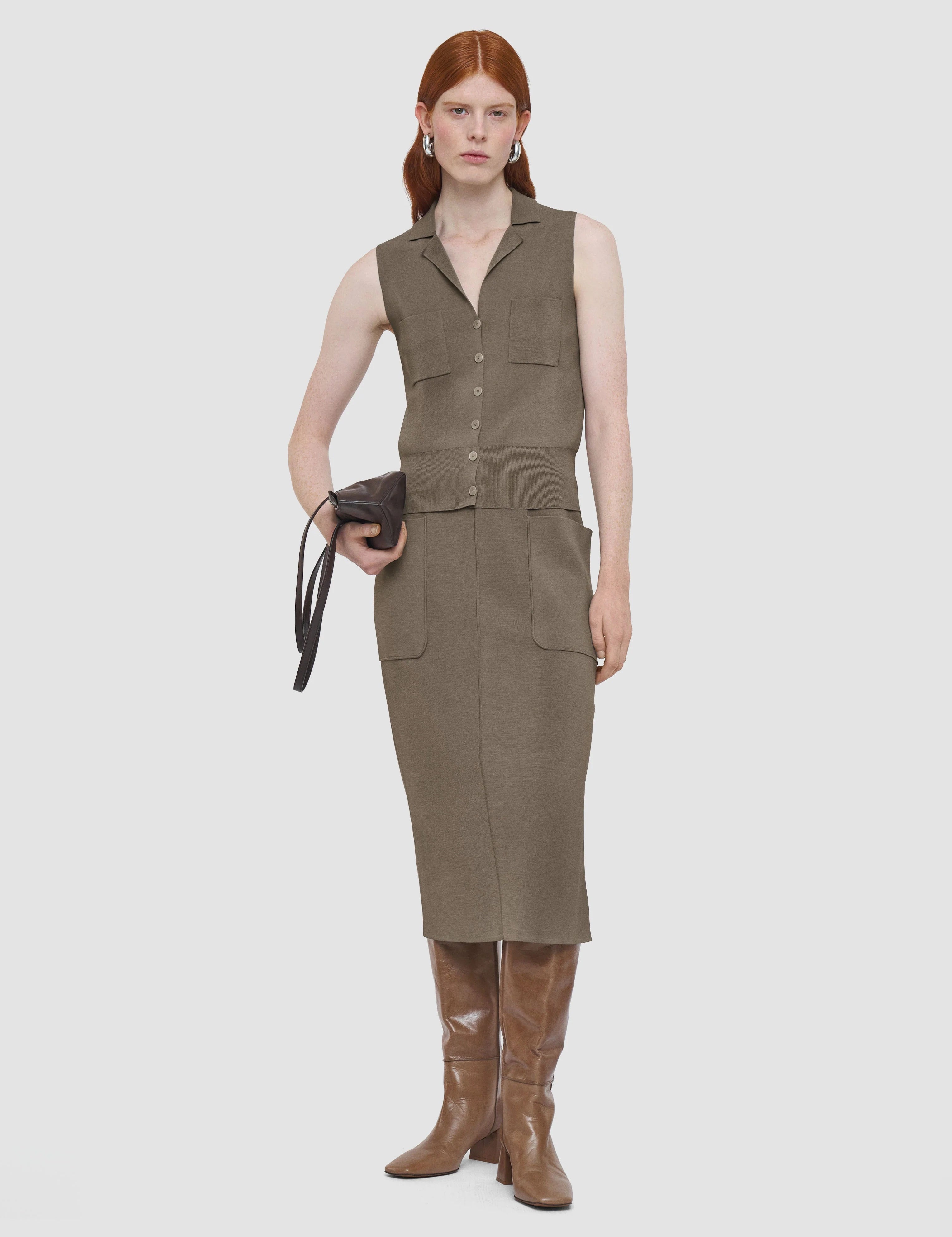 imgi_6_milano-knit-stretch-vest-brown-jf0094702202-2_ea653825-26d0-46b1-b27f-2c6ffcea22ae.jpg