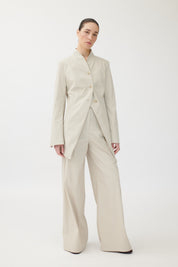 Julis Sporty long blazer with rounded tailoring.