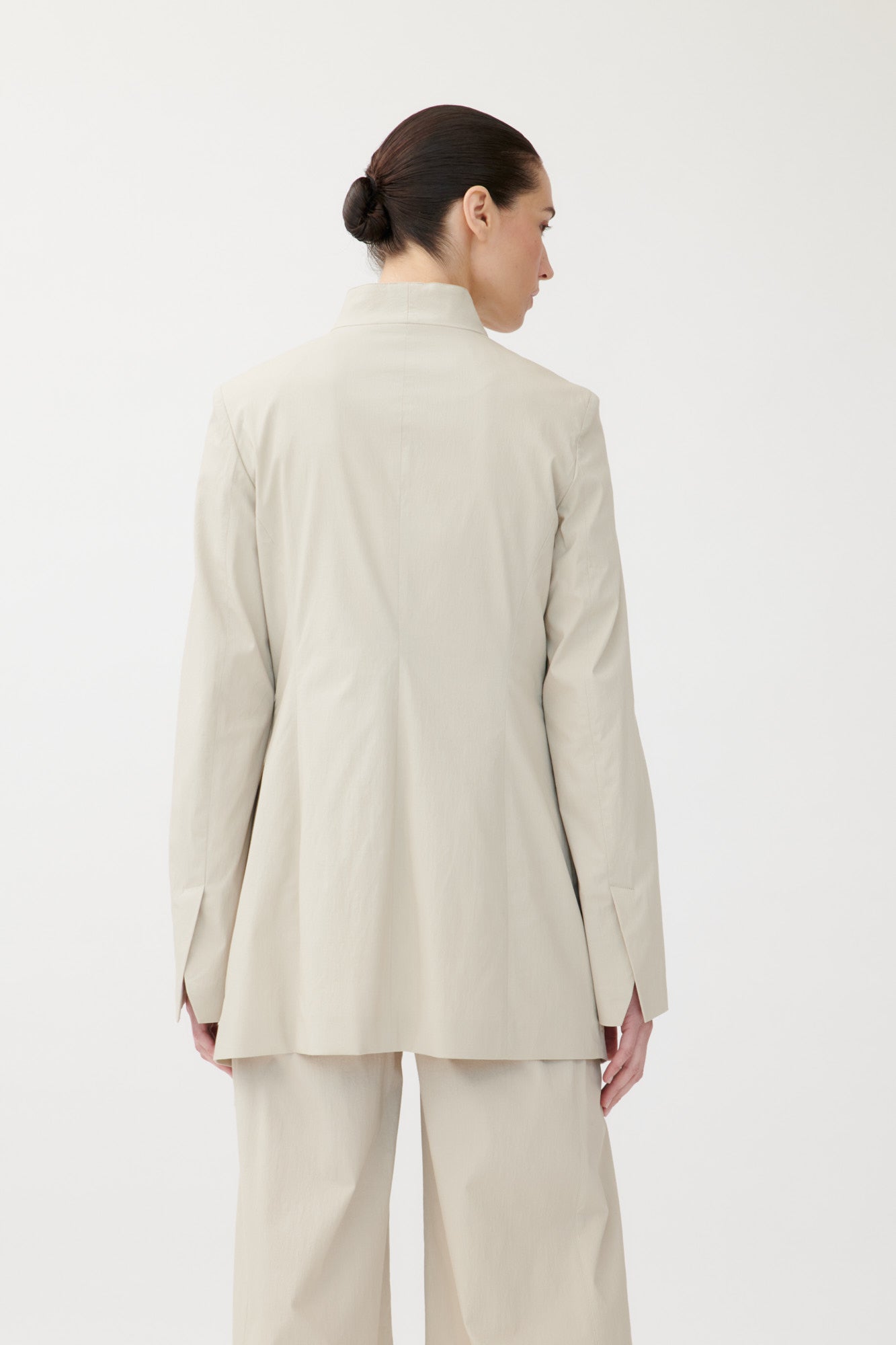 Julis Sporty long blazer with rounded tailoring.