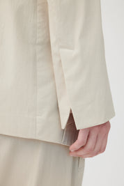 Julis Sporty long blazer with rounded tailoring.