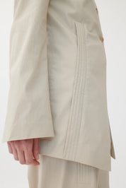 Julis Sporty long blazer with rounded tailoring.