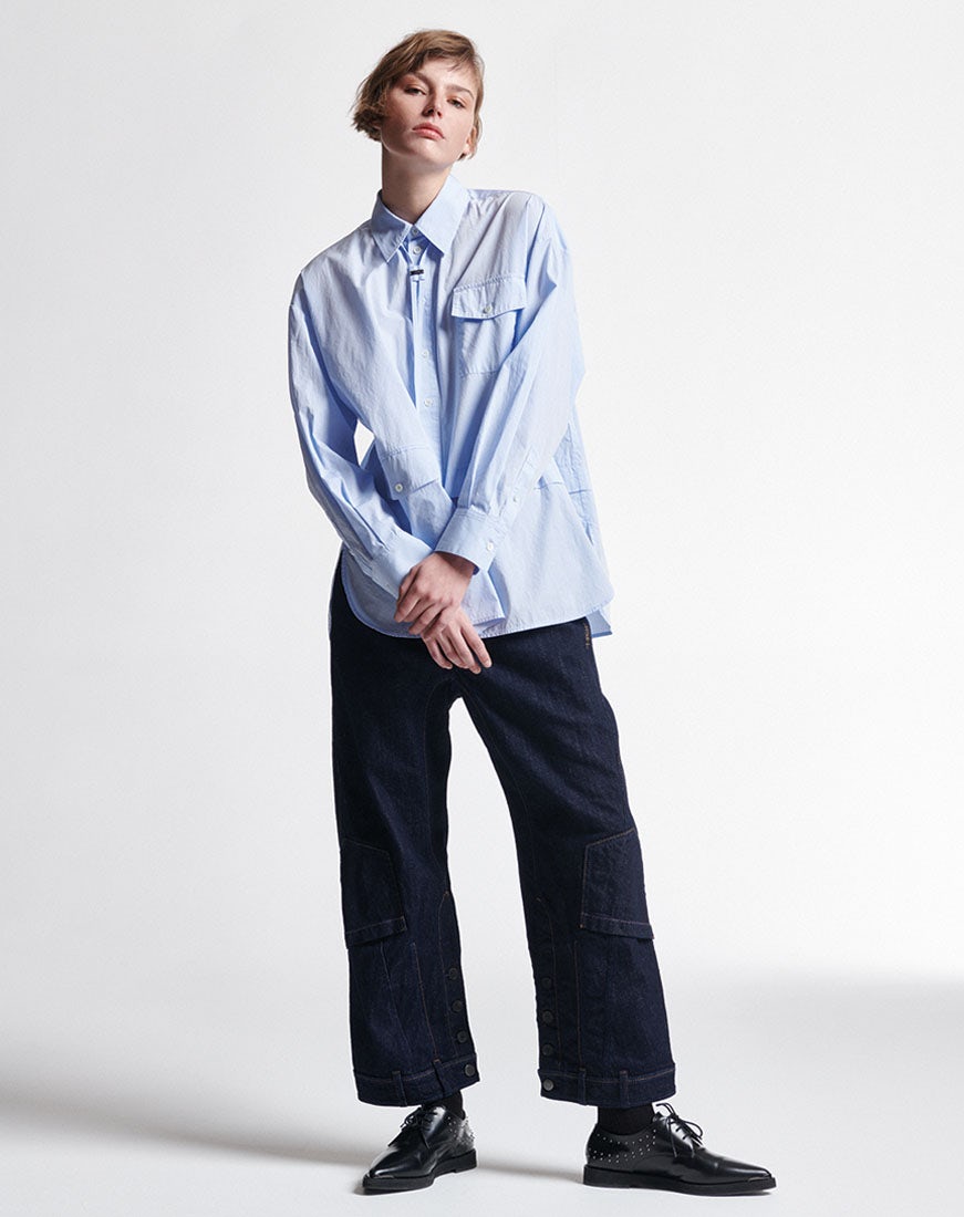 Quotation Oversize shirt in pale blue cotton poplin.