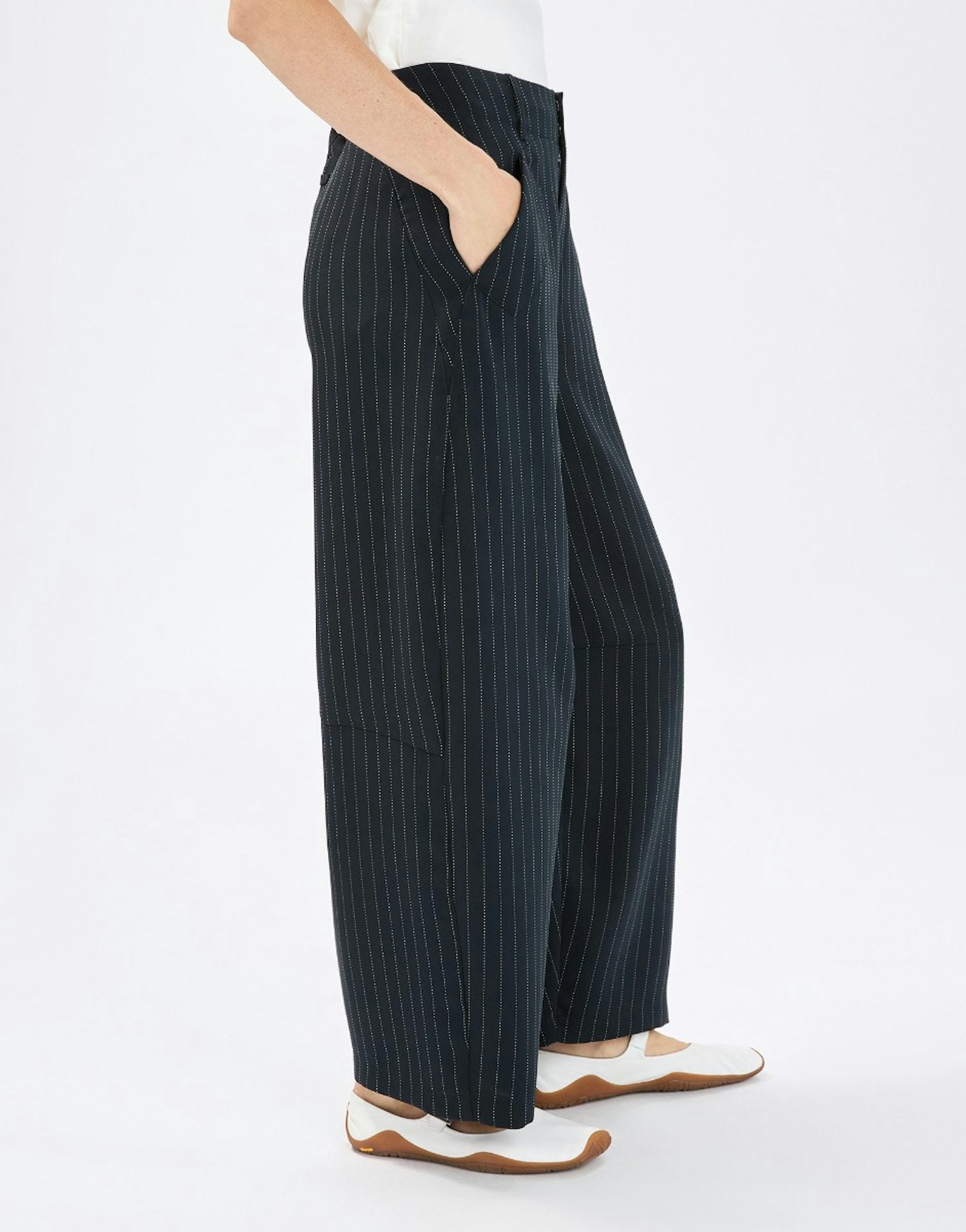 Limbo Navy Blue Wide-Leg Cropped Pants in Stretch Pinstripe