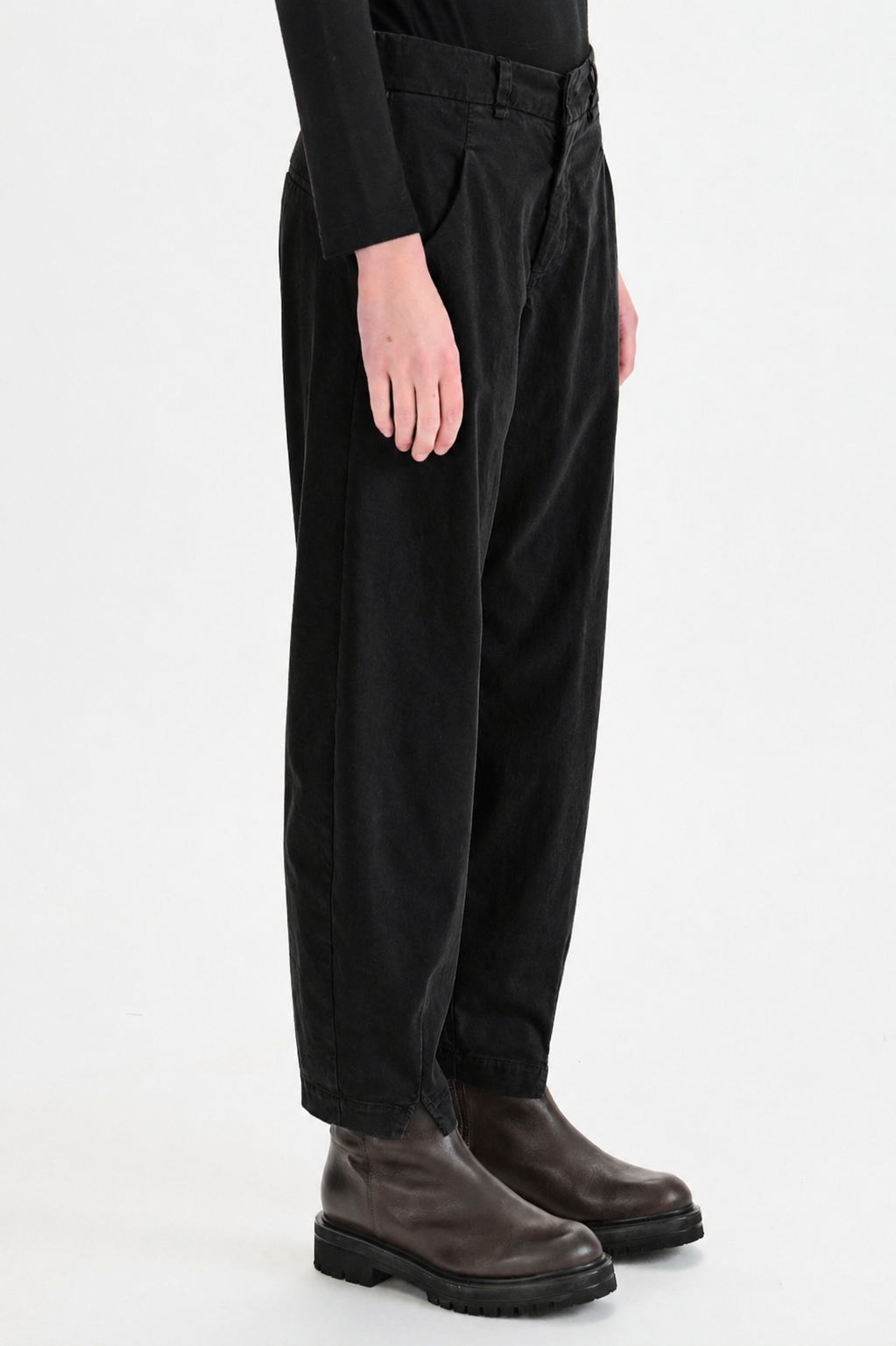 Transit Lyocel Black Pant